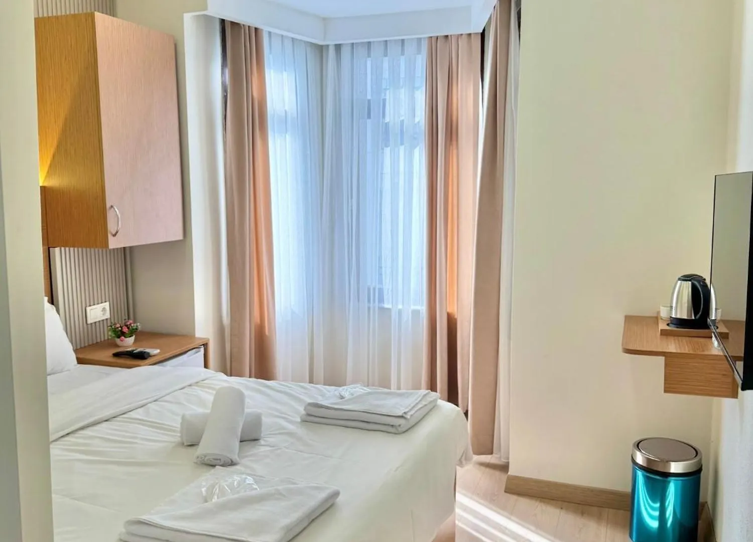 Royal Pera Taksim location